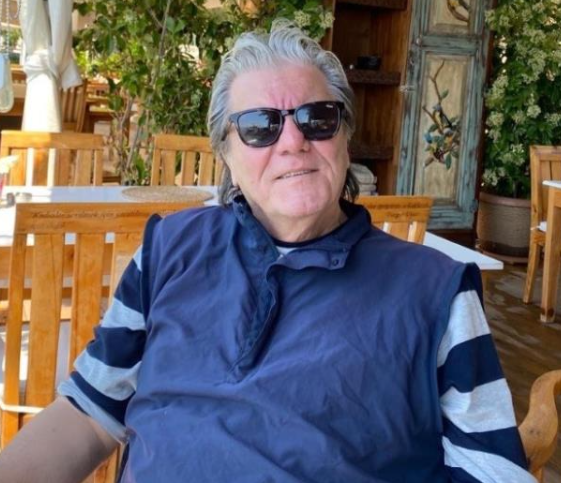 Oyuncu Kazım Akşar’ın ani ölümü sanat dünyasını yasa boğdu! Paylaşımlar peş peşe geldi