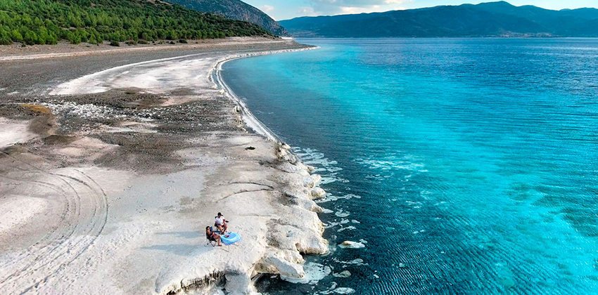 Türkiye’nin Maldivleri: Salda Gölü Turlarıyla Doğanın Kalbine Yolculuk