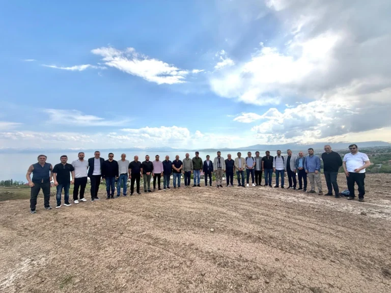ULUSAL MEDYA TEMSİLCİLERİ AHLAT’I GEZDİ