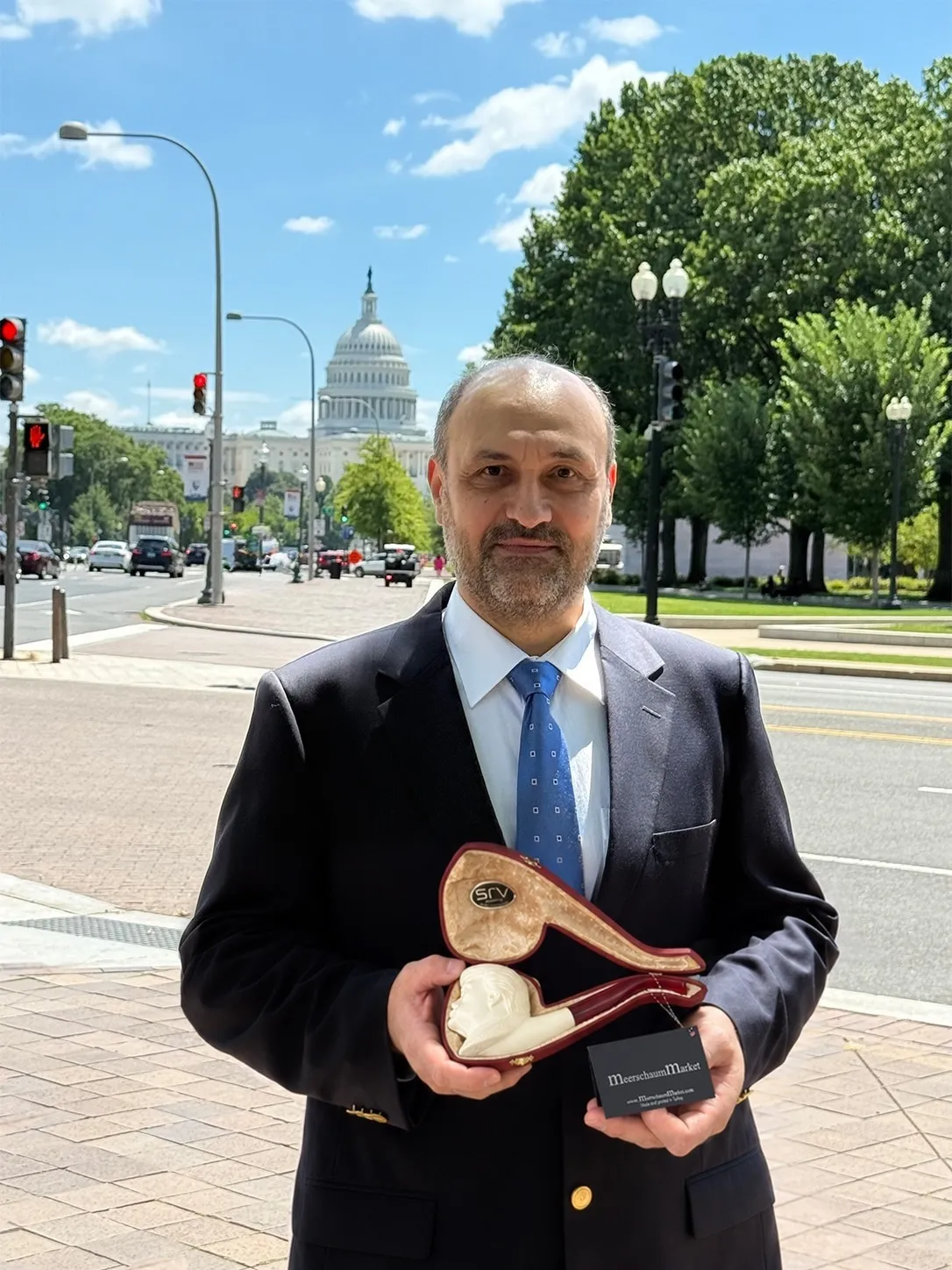 ABD’nin 250. yılı için Başkan Trump’a lületaşından özel armağan